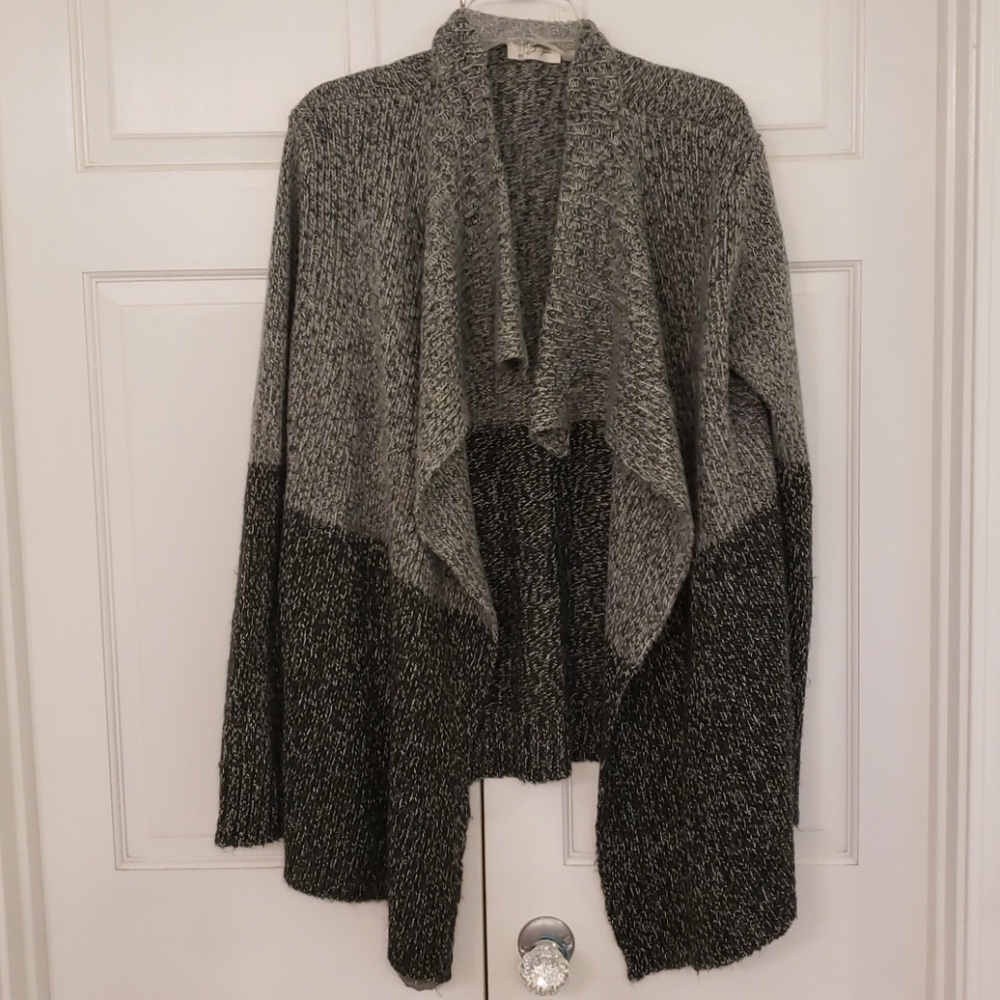 RD Style  sweater size Large